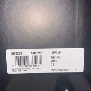 Toddler shoes size 7c